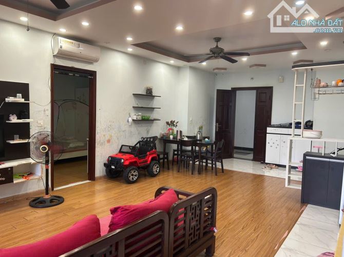 Bán gấp căn hộ chung cư tòa Dream Tower, 135 m2, 3 ngủ, 3wc, tầng trung, slot ô tô, 7.3 tỷ - 4
