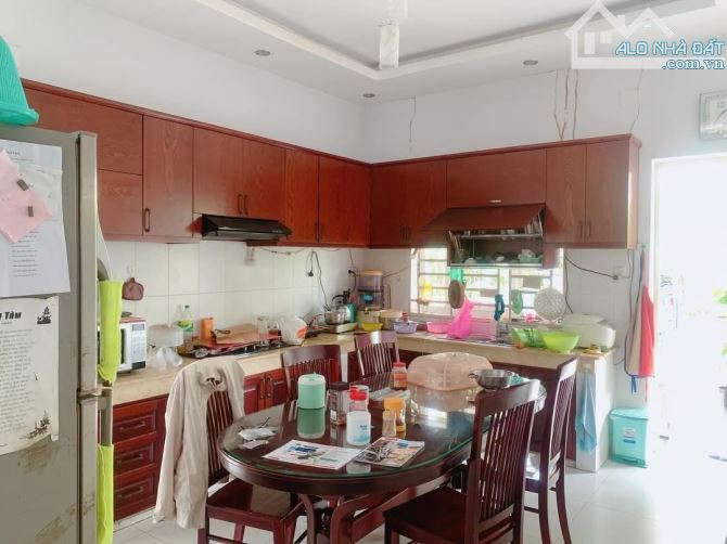 BÁN BIỆT THỰ 3 TẦNG MẶT TIỀN THẠNH LỘC 31 – QUẬN 12 –DT 210M², NGANG 9M – GIÁ CHỈ 15,5 TỶ - 4