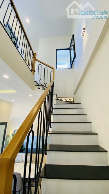 Nhà 2 tầng xây mới 3p ngủ, kiệt ô tô đầu đường Hoàng Quốc Việt. - 4