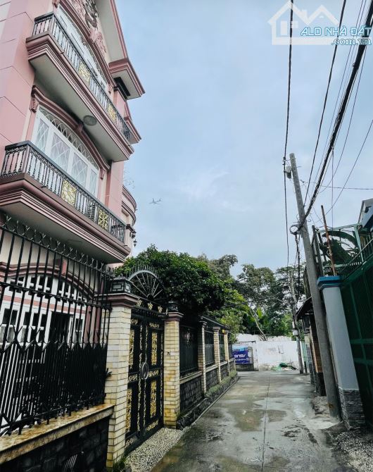 Bán BIỆT THỰ trung tâm LINH TRUNG gần ngã tư THỦ ĐỨC Dt: 212m2 Giá 12.9 Tỷ - 4
