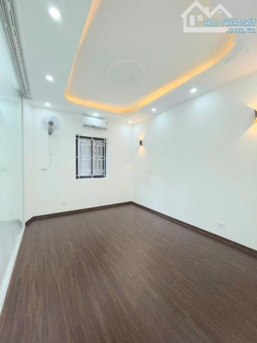 BÁN NHÀ TRUNG TÂM THANH XUÂN 65M 4 TẦNG Ô TÔ QUA CỬA GIÁ CHÀO HƠN 10 TỶ - 4