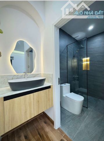 Siêu Hot Nhà Chính Chủ vị trí đẹp gần khu CN CẦU TRÀM - 1 Trệt 1 Lầu - SHR - 2.6 Tỷ - 4