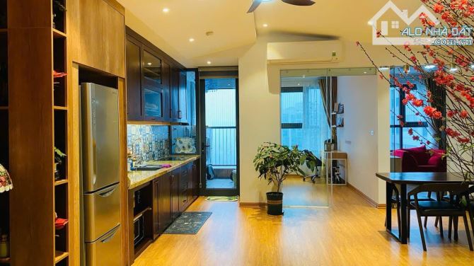 Bán gấp CH chung cư 3PN ( 1PN nhỏ) 2 VS, căn góc 92m2, giá 8.4 tỷ. Tháp B Stellar Garden - 4