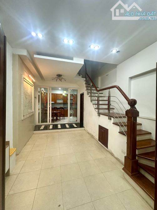 PHÂN LÔ ĐỖ QUANG CẦU GIẤY - NHÀ 5 TẦNG Ô TÔ TRÁNH VỈA HÈ - KHU VIP HIẾM NHÀ BÁN - SỔ VUÔNG - 4
