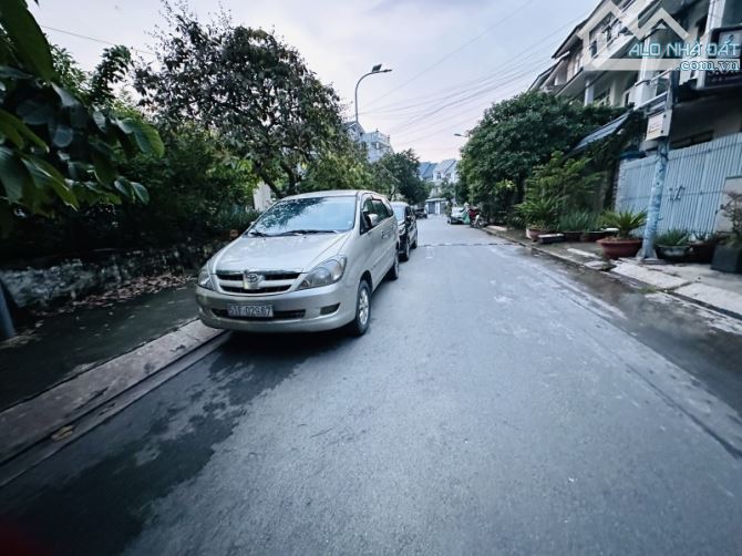 NHÀ GÓC 2 MẶT TIỀN KINH DOANH – KHU DÂN CƯ TĂNG NHƠN PHÚ B - 4