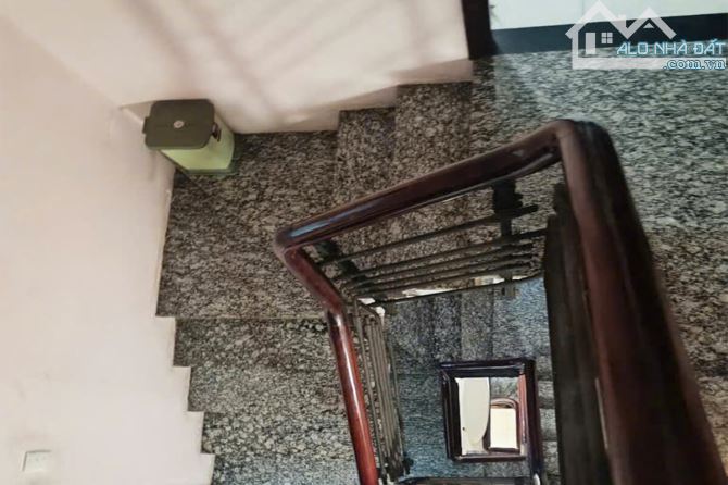 Bán nhà Lê Văn Sỹ, 5 Tầng BTCT 3.9m x 11m 5 phòng ngủ, gần Mặt tiền - Giá 9 tỷ TL - 4