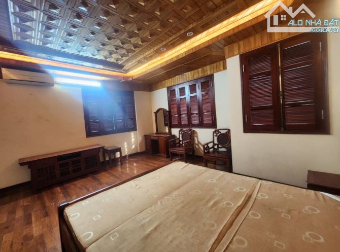 BÁN NHÀ LÔ GÓC XUÂN QUỲNH VĂN KHÊ HÀ ĐÔNG – 111M2 – MT 21M – 3 OTO TRÁNH – VỈA HÈ – 39 TỶ - 4