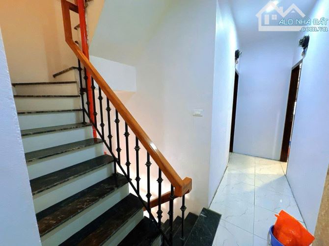 BÁN NHÀ 6 TẦNG THANG MÁY 18 PHÒNG TRUNG TÂM CẦU GIẤY NGÕ RỘNG 70m MT 6M GIÁ 20 TỶ - 4