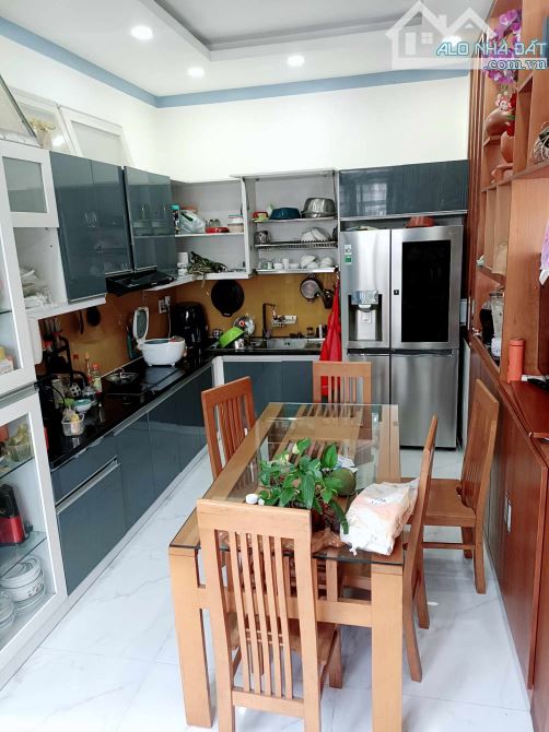HẺM XE HƠI Nhà trệt 2 lầu Linh Xuân chỉ 5,05 Tỷ - 4