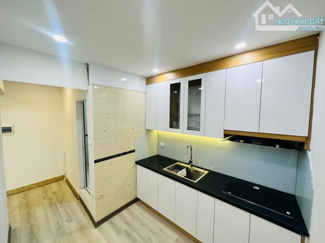 Bán tập thể Thanh Xuân Nam, Hà Nội, 99m, 3pn, 2wc, đủ nội thất, góc, chỉ 4.88tỷ - 4