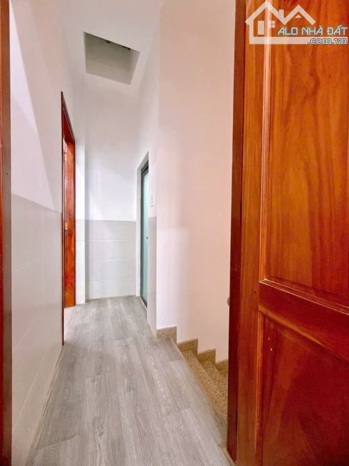 bán căn nhà mới 1 trệt 1 lầu full nội thất , gốc 2 mặt tiền hẻm 77 phạm ngũ lão - 4
