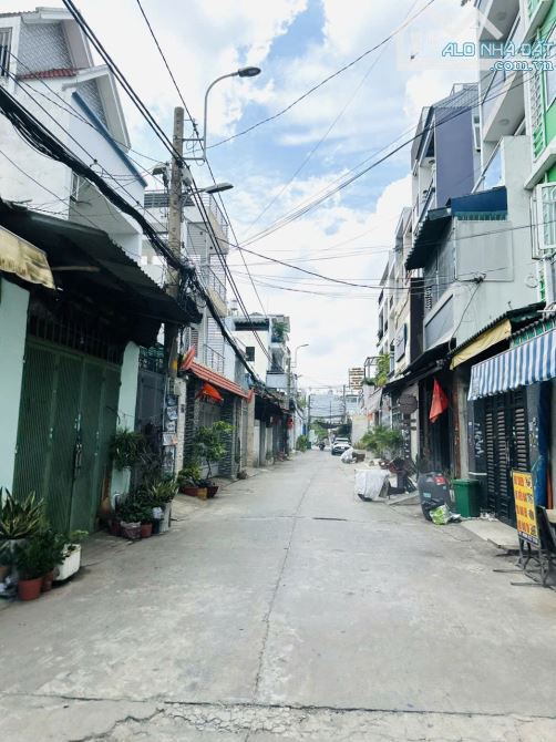 Bán nhà hẻm 441/90 đường Lê Văn Quới, diện tích CN 44m2 (4x11), nhà 2 tầng, giá 4,48 tỷ - 4