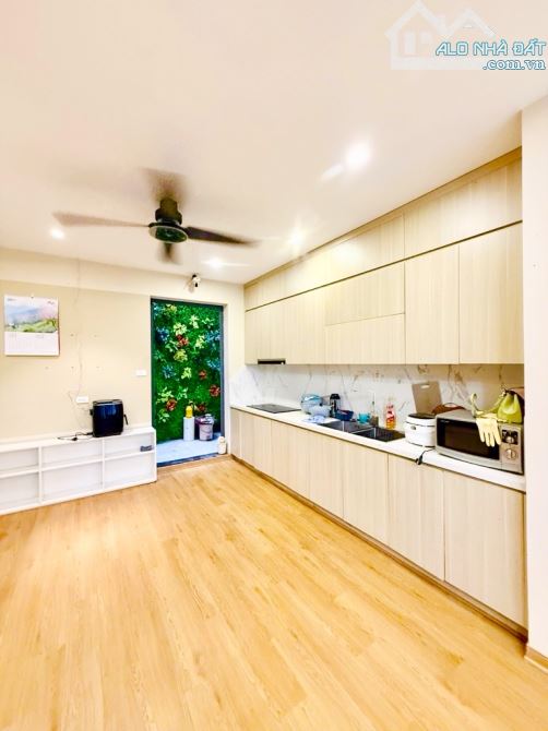 SIÊU HIẾM – NGÕ VIP NGUYỄN VĂN CỪ – O CHỜ THANG MÁY – FULL NỘI THẤT – ĐỂ 6 OTO 55M² - 4