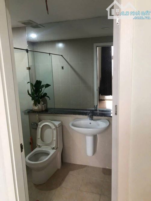 Bán gấp căn hộ 3 ngủ Chung cư Usilk Hà Đông - 4
