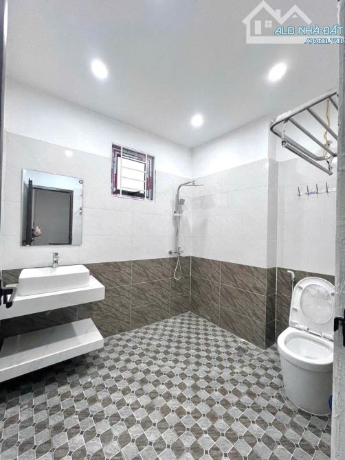 Bán nhà Đại Cát, Bắc Từ Liêm, lô góc, thoáng 2 mặt, ô tô đỗ cửa, 57m2 5 tầng chỉ 6 tỷ - 4