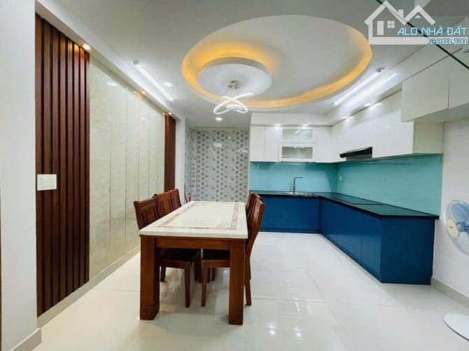 Đi nước ngoài định cư bán gấp nhà ở đường Trần Minh Quyền, phường 10, quận 10, giá 2 tỷ 75 - 4