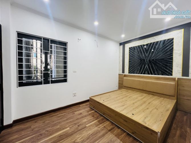 ĐẠI TỪ , 31M2 x 5T MỚI TINH , MẶT TIỀN 6M , 3PN RỘNG , NGÕ NÔNG , GẦN HỒ , 6,6 TỶ - 4