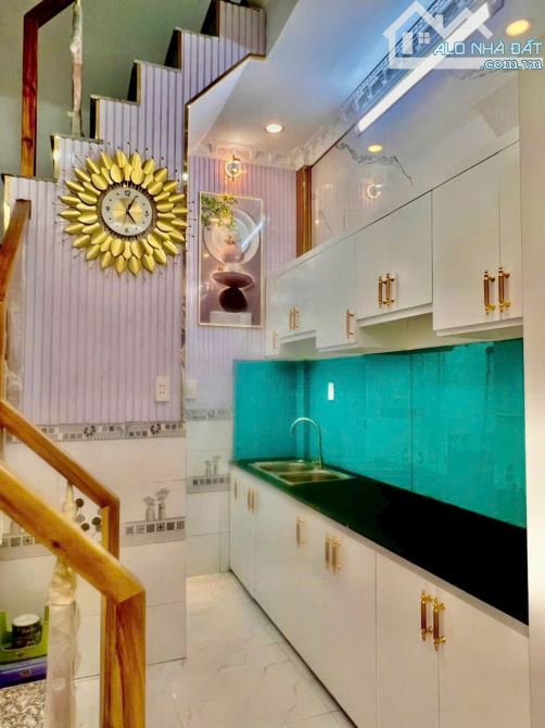 Bán nhà mặt tiền hẻm 1886 Huỳnh Tấn Phát, NB, Dt 3x9,5m, 3 lầu. Giá 2,79 tỷ - 4