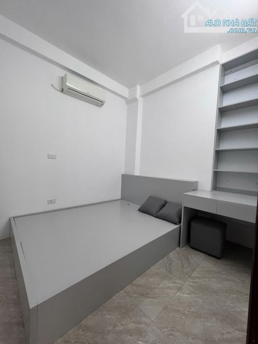 Nhà cạnh nhà văn hóa thôn, đối diện sân bóng đá, ô tô đỗ cạnh nhà. Vị trí đắc địa bậc nhất - 4
