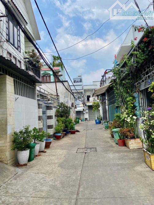 Bình Tân, gần Mặt tiền tên Lử, kế chợ, Hẻm ô tôthông, Nhà 3 Tầng,68 m2, giá rẻ. - 4