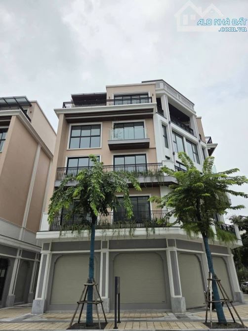 CẦN BÁN GẤP LIỀN KỀ VIP KĐT THE MANOR - LÔ GÓC 3 MẶT THOÁNG - VỊ TRÍ CỰC ĐẸP - KINH DOANH - 4
