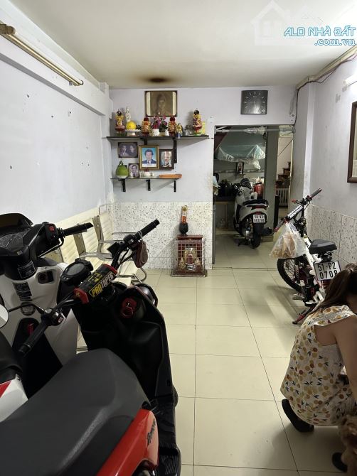 GIẢM 1.5TỶ, NHÀ C4,180M2, Đ.LÊ LAI, SÁT NGUYỄN THÁI SƠN, P3/GÒ VẤP, CHỈ 17.5T - 4