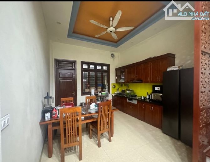 11.99 tỷ / 91/100 M2 mặt tiền 4.3 M Bồ Đề.Ô tô Chánh - 4
