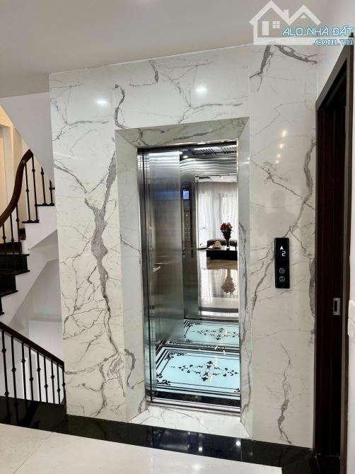 Bán nhà liền kề Định Công - Thanh Xuân , 70m2 mặt tiền 6m, nhà đẹp hiện đại, 3 ô tô tránh - 4