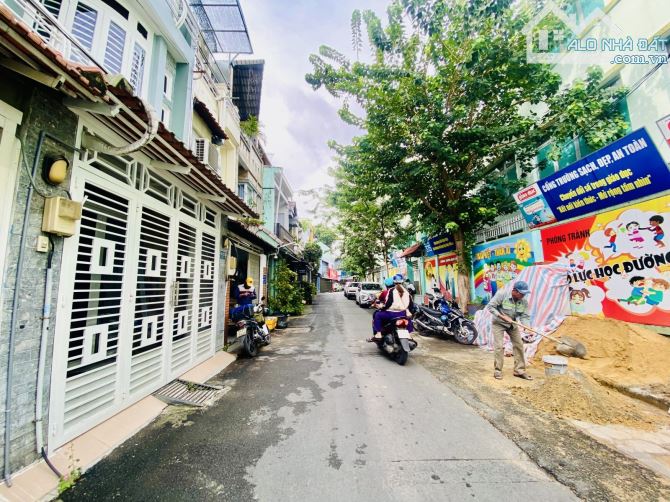 Ngộp Bank, gấp bán nhà số 41/... Nguyễn Oanh, F10, Gò Vấp, 53m2, 3 tầng, 3PN, nhỉnh 6 tỷ - 4