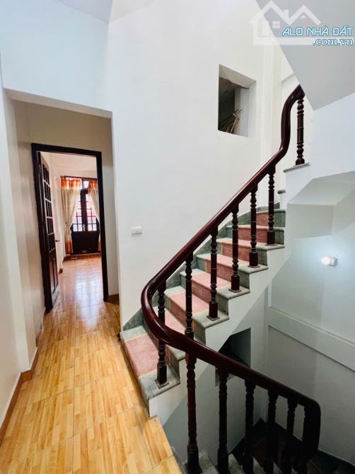 Linh Đàm, gần bến xe Nước Ngầm, cạnh trường cấp 3 Việt Nam - Ba Lan 40m 4 tầng 10.5 tỷ - 4