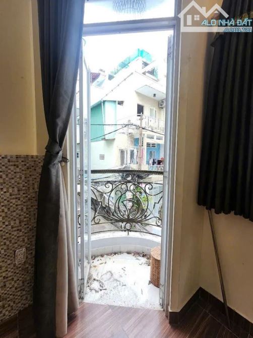 BÁN NHÀ NGUYỄN TRÃI, 4 TẦNG, 30M2, NHỈNH 6 TỶ - 4