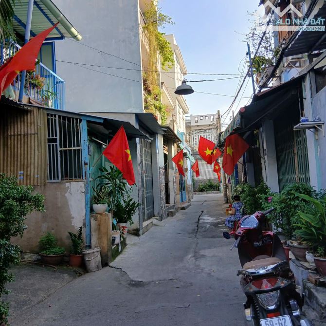 BÁN NHÀ TRUNG MỸ TÂY Q12 - 2 TẦNG 81M2 ( 4.4M X 26M) - 5.47 TỶ - HẺM XE HƠI THÔNG. - 4