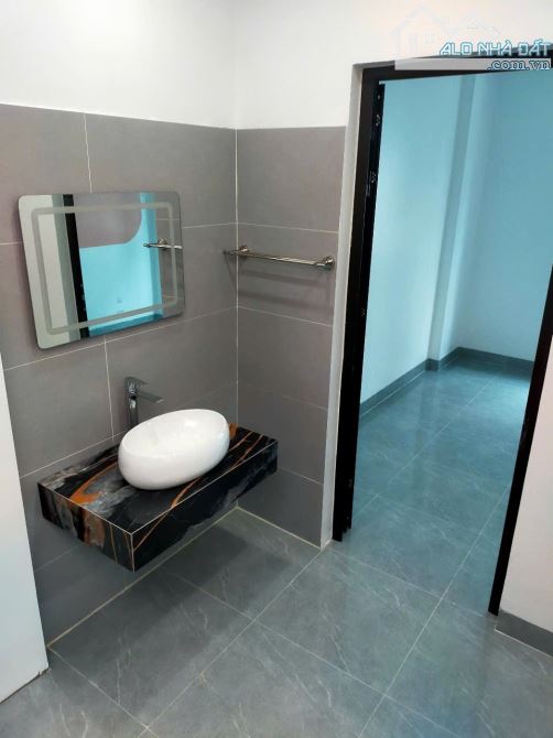 Bán nhà ngõ phố Phan Chu Trinh, Tây Hải Phòng, 50m2, 3 tầng, 3 ngủ, mặt tiền 4m, chỉ 2.17 - 4