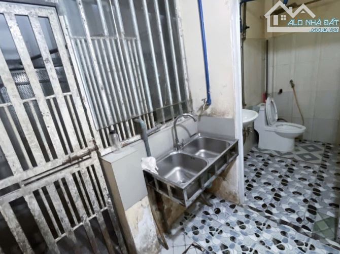Nhà cấp 4, ở liền, 2 mặt hẻm trước và sau thoáng,76m2,Vĩnh Phú 38,Thuận An,Bình Dương - 4