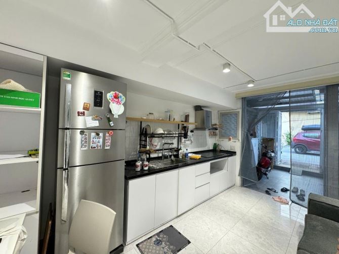 Kinh doanh - Ô tô - Tập Thể Cẩm Hội - Lò Đúc -HBT- Dt:50m2/2PN*nhỉnh 4 tỷ - 4