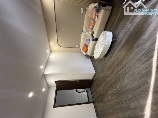 NHÀ MỚI KÍNH KOONG - MẶT TIỀN QUYỀN LỰC - THÔNG SỐ VÀNG - FULL NỘI THẤT VIP -  OTO - 4