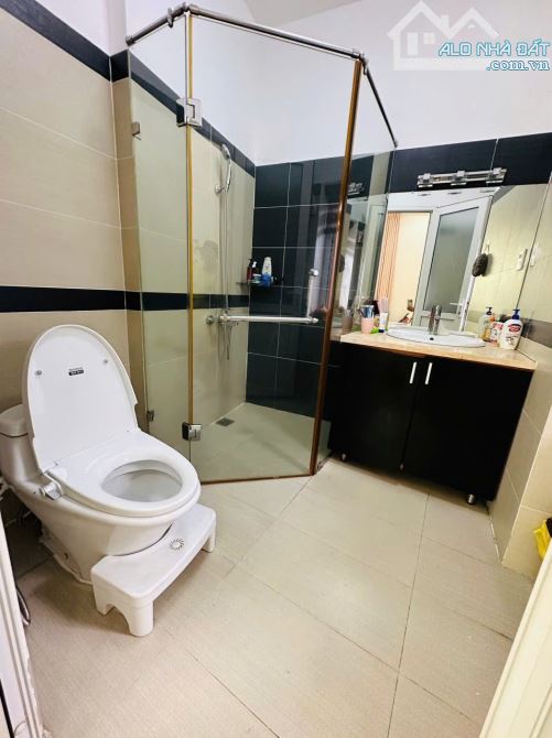 Bán Biệt Thự Quận Bình Thạnh - Có Trang Bị PCCC - 8,8m x 20m - 3 Tầng - Giá 22,990 tỷ - 5
