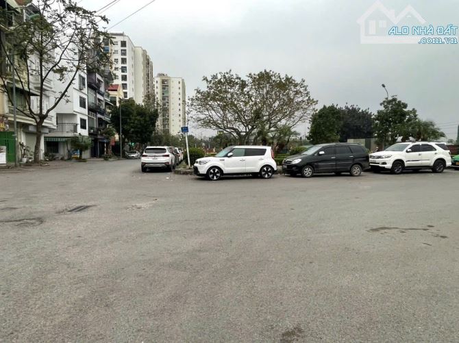 Bán nhà phố Nguyễn Văn Cừ 34m 7 tầng, mặt tiền 4m., Ngõ thông.Ga ra ô tô.tặng nội thất - 5