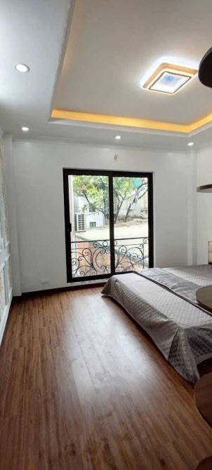 THANH LÂN-NAM DƯ NHÀ MỚI ĐẸP GẦN PHỐ 44m2 * 5 TẦNG *6 NGỦ GIÁ 8,3 TỶ - 5