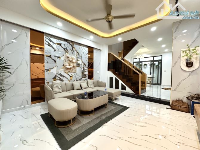 Ngô Đức Kế – Nhà mới 100% – HXH đỗ cửa – 60m² – 3 tầng – 8.3 tỷ - 5