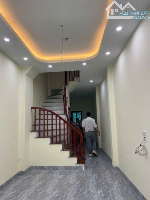 BÁN NHÀ Ỷ LA, DƯƠNG NỘI 37M2, VỊ TRÍ ĐẸP, NỞ HẬU, GIÁ NHỈNH 5TY - 5
