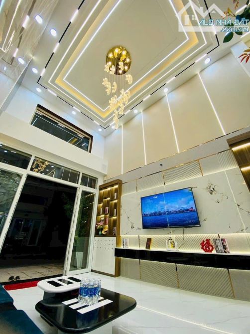 Nhà 5 tầng FULL NỘI THẤT đường SỐ 3, phường 9 Quận Gò Vấp DT 58,2m2 (4x15) đường thông 10m - 5