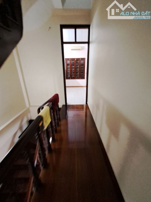 Cho thuê nhà ngõ 30 phố Nghĩa Đô. Diện tích 70m2 x 4 tầng đủ điều hòa, ngõ rộng để ô tô - 5