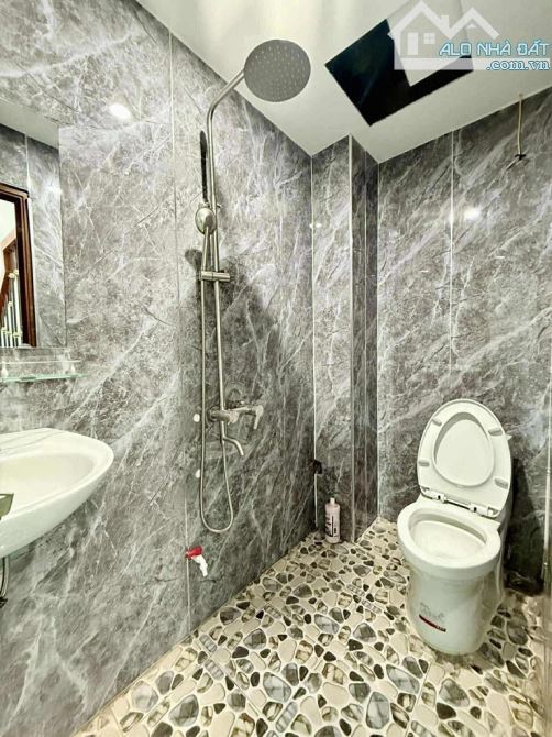 MINH KHAI,HAI BÀ TRƯNG_Lô GÓC_NGÕ NÔNG_FULL NỘI THẤT. GIÁ 5 TỶ NHỈNH  i - 5