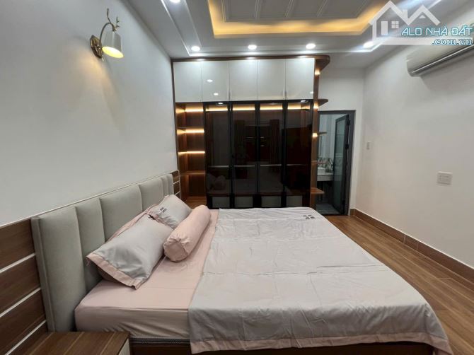 Bán nhà phố cao cấp Huỳnh Tấn Phát, Nhà Bè, DT 6,4x13m, 3 lầu, ST. Giá 8,8 tỷ - 5