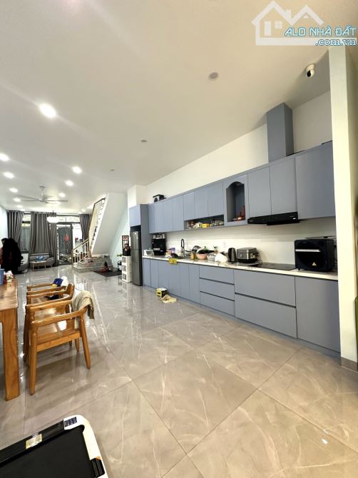 GẤP BÁN NHÀ 2 TẦNG 105M² CHỦ 8 Đ THƯƠNG LƯỢNG - 5