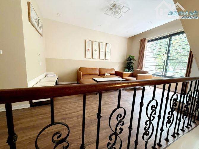 Nhà 4 tầng 4 ngủ phố VIP Ngọc Lâm - Gara ô tô - Đường thông thoáng - Tiện ích vô vàn - 5