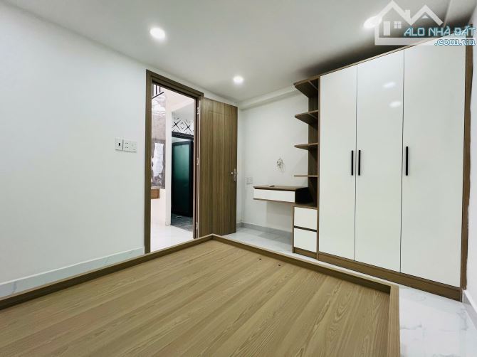 Bán nhà gần bệnh viện Hoàn Mỹ - Khu Phan Xích Long. 3.8x8. 3 Lầu. Gía 7 tỷ 2 - 5