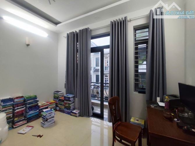 Nhà 4 tầng đường THẠNH XUÂN 25, phường THẠNH XUÂN, Q12, dt 50,4m2 (4mx13m), Hẻm 6m. 5,8Tỷ - 5