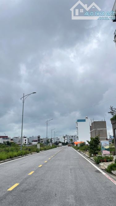 🏡🌟 SIÊU LÔ ĐẤT 345,6M² ĐẸP KHÓ TÌM Ở ĐỒNG BỒ- HẢI AN –   - 📐 Diện tích: 345,6m²   - 🧭 - 5